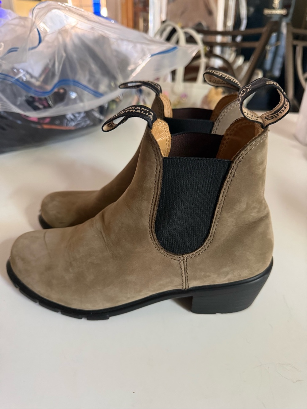 Blundstone Taupe Suede Chelsea Ankle Boots